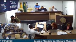 em-meio-a-prejuizos-da-cheia,-vereadores-aprovam-aumento-do-proprio-salario-e-criacao-de-77-cargos-comissionados-em-rio-branco