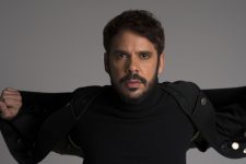 almerio-lanca-disco-com-musicas-de-cazuza-em-show-no-recife