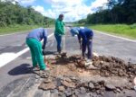 pista-de-pouso-de-marechal-thaumaturgo-passa-por-obra-de-tapa-buraco-que-deve-durar-15-dias-no-acre