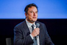 ‘meu-cachorro-e-o-ceo-do-twitter’,-‘cortamos-80%-da-equipe’,-diz-musk-sobre-a-empresa-em-entrevista-a-bbc