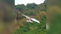 video:-aviao-monomotor-faz-pouso-forcado-em-area-de-mato-com-duas-pessoas-a-bordo,-no-ceara