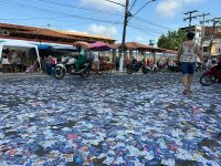 boca-de-urna-e-despejo-de-santinhos-sao-flagrados-em-locais-de-votacao-pelo-pais