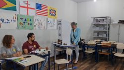 eleicoes-2024:-rosane-martins-(psol)-vota-em-escola-de-blumenau