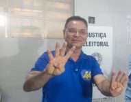 candidato-eduardo-botelho-(uniao-brasil)-vota-em-cuiaba