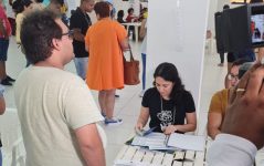 candidatos-a-prefeitura-de-salvador-votam-acompanhados-de-familiares-e-apoiadores