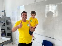 eleicoes-2024:-robison-coelho-(pl)-vota-em-escola-de-itajai