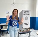 apresentadora-de-tv-juliana-pavan-(psd)-e-eleita-prefeita-de-balneario-camboriu