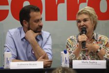 ‘agora-sao-2-caminhos’,-diz-boulos-ao-avancar-para-o-2o-turno-em-sp