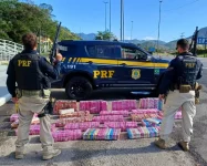 policia-rodoviaria-federal-apreende-250-kg-de-maconha-na-br-101-em-paulo-lopes